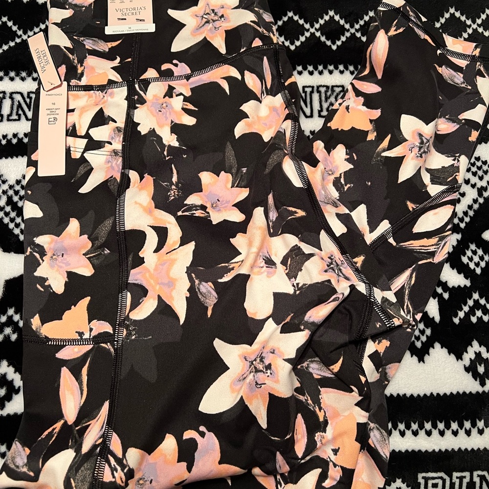 Victoria Secret Leggings New with tags